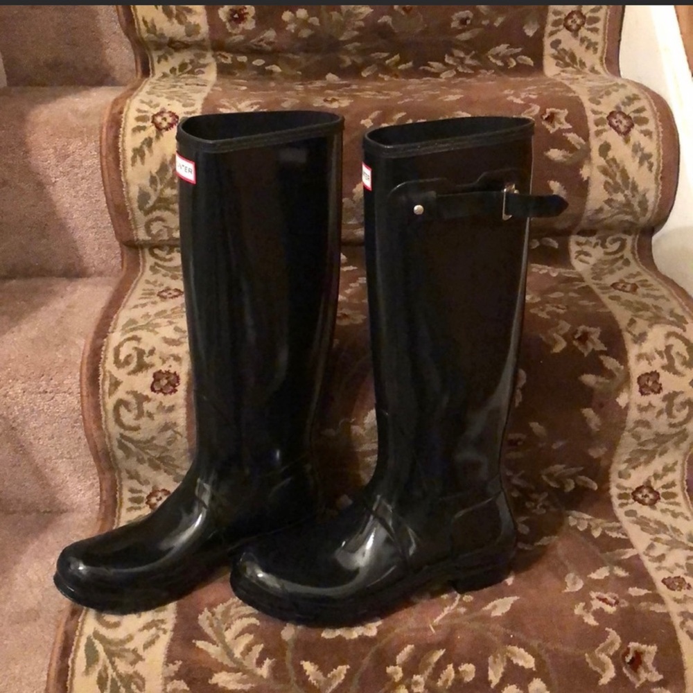 NEW HUNTER BOOTS!!! Without tag but never worn!